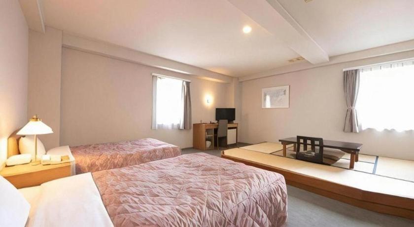 Main Hotel Miyakonojō Екстериор снимка